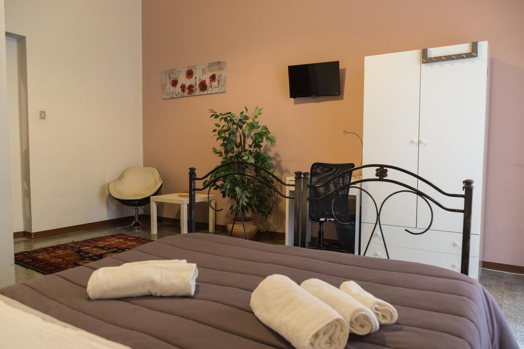 Tra L'Etna E Il Mare B&B CTA Exterior photo
