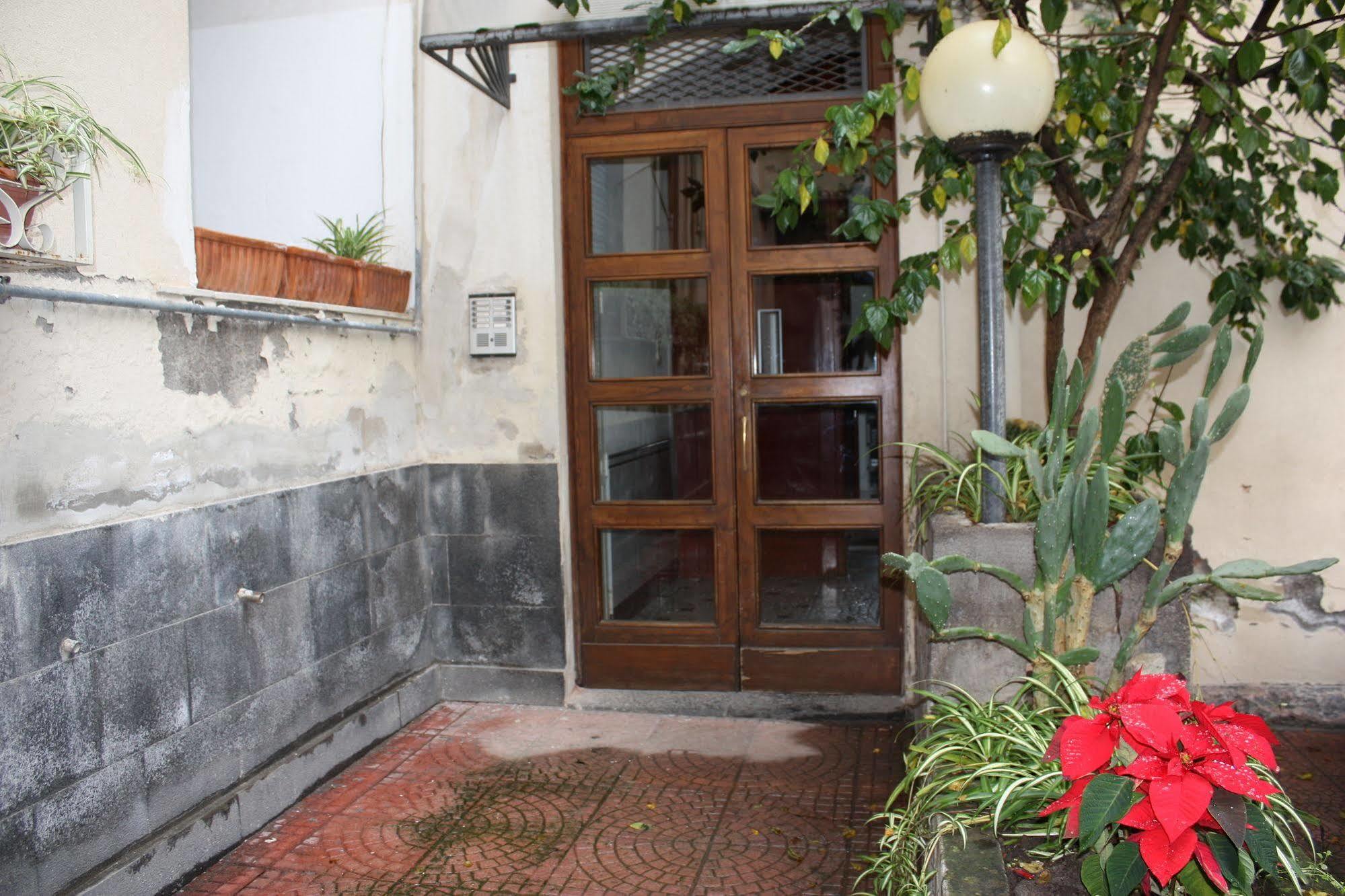 Tra L'Etna E Il Mare B&B CTA Exterior photo