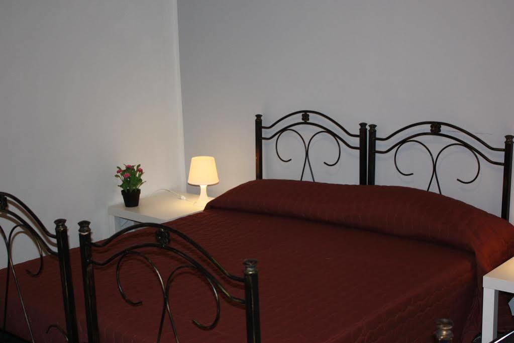 Tra L'Etna E Il Mare B&B CTA Exterior photo